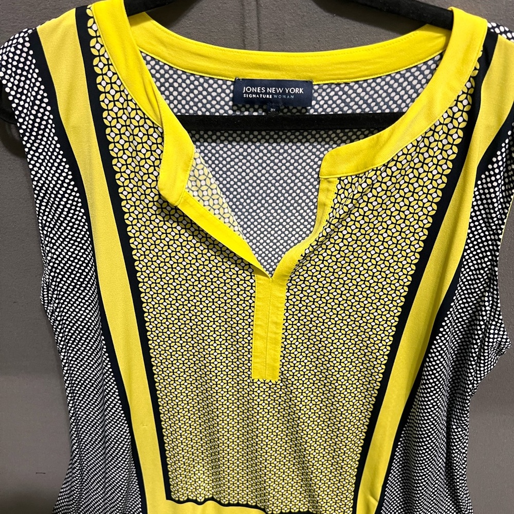 Jones New York Vibrant Yellow and Black Blouse Lot 24